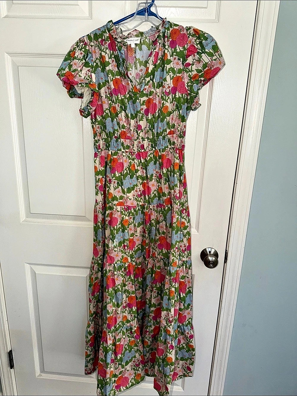 entro Floral Maxi Dress in Green & Pink Size Small Like New